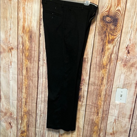 Dockers  Men’s Classic Fit Black  Dress Pants or Work Pants34 X 30 - Picture 2 of 6
